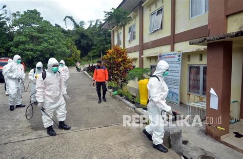 Untuk pendaftaran ppdb tahun ajaran 2021/2022 untuk sma/smk dilaksanakan secara online, dimana calon siswa dapat mengakses website, ppdb.bantenprov.go.id. SMAN 1 Padang Panjang Buka PPDB Sampai Juli 2021 ...