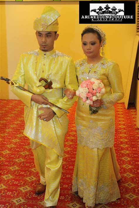 Admin bawakan 16 inspirasi baju kahwin bertemakan songket yang boleh anda. ALLABOUTWEDDING: PELAMIN , BUSANA SONGKET KUNING & MAKE UP ...