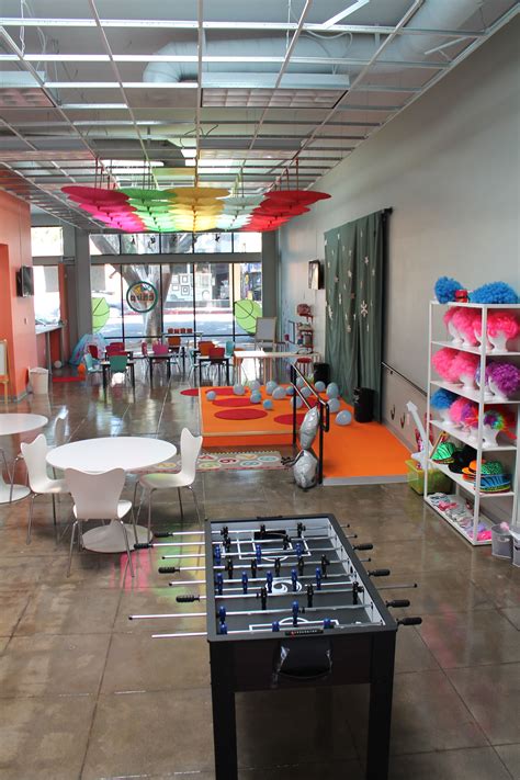 Karaoke apps ✓ singstar ✓ karaoke maschine. Pin by Chirp Kids Karaoke Cafe on Fun decor at Chirp kids ...