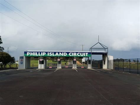 Wife and i were doing a sightseeing tour of phillip island and couldn't go past the race track without dropping in and having a look. Phillip Island Circuit - Grand Prix Race Track Days ...