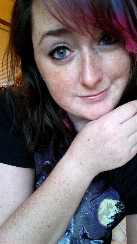 im covered in freckles freckledgirls
