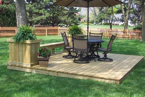 Wonderful Cheap Floating Deck Design For Your Backyard Building A
