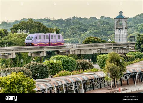 Sentosa Express Island Monorail Train Singapore Stock Photo Alamy
