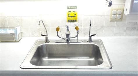 You could dig up the ground somewhere and bury the fish there (and probably put a memorial plaque of the fish there). Dead Fish Removal From Pond in Wichita & Kansas- Causes ...