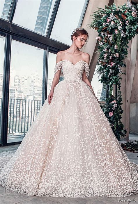The british royal wedding dress, which was designed by norman hartnell and inspired by a botticelli painting, had 10,000 seed pearls sewn into the floral design of the dress and took 350 women seven weeks to make. Tony Ward La Mariée Spring 2019 Wedding Dresses — "Roman ...