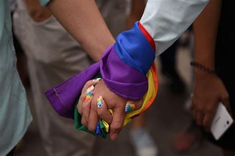 Hong Kongs Top Court Grants British Lesbian Right To Spousal Visa In