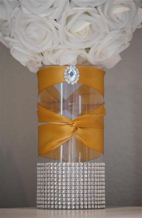 Luxury Brooch And Rhinestone Ribbon Vase Uniquely Designed With