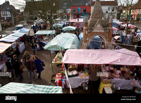 Street market, Market Hill, Woodbridge, Suffolk Stock Photo - Alamy
