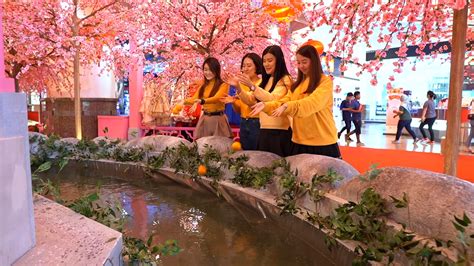 Malaysia peoples also search when the chap goh mei in malaysia so that they can do the preparation for chap goh mei. Chap Goh Mei Celebration 元宵节抛柑结良缘 - Berjaya Times Square ...