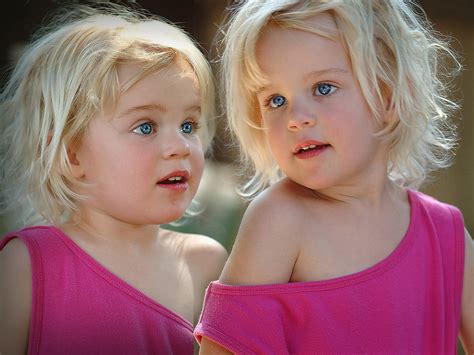 Amazing Pictures Cute Twins