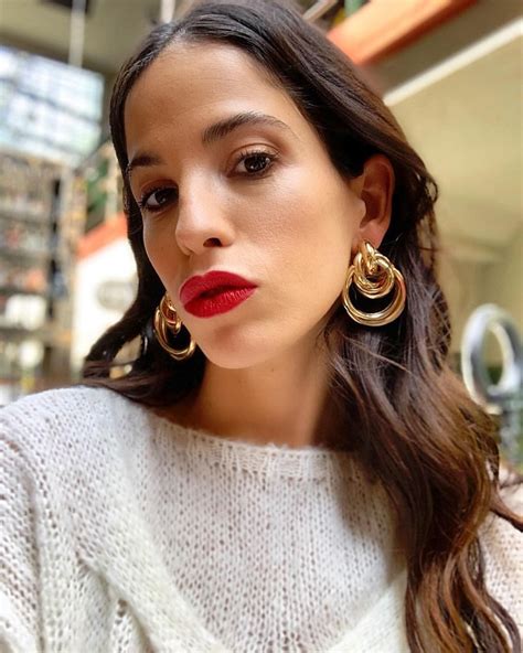 María candelaria molfese (born 3 january 1991 in buenos aires, argentina) is an argentine actress, singer, presentator , and television hostess who gained global fame for her role in the disney channel latin america television series violetta. Candelaria Molfese