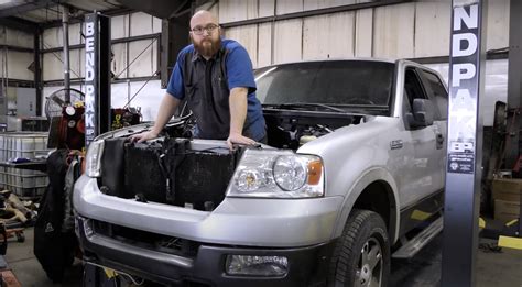 Ford 54l Triton V8 Teardown Reveals Engines Glaring Flaws Video