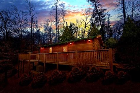 You'll still have perks like fully equipped kitchens, hot tubs, wi. Affordable Cabins In Pigeon Forge | Secret Rendezvous