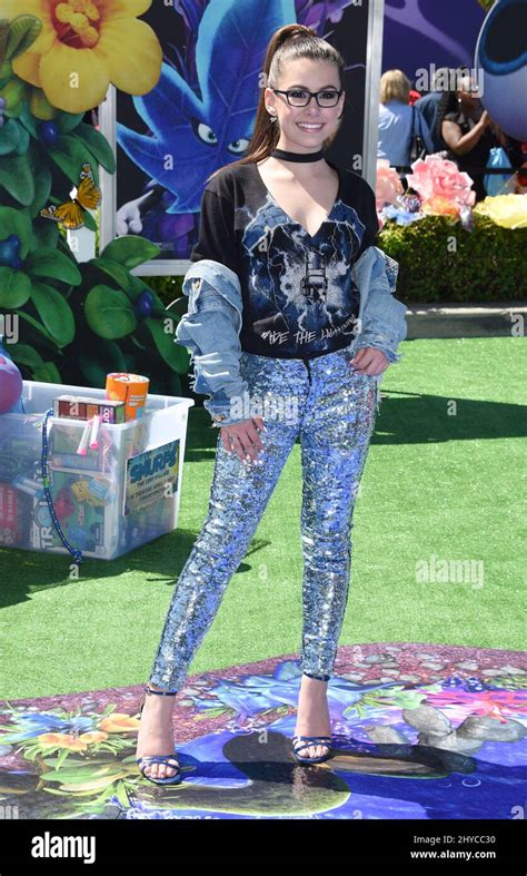 Madisyn Shipman Attends The Premiere Of Sony Pictures Smurfs The