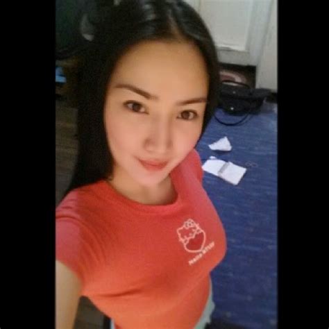 Beautiful Filipina Pauline So Selfies Taken Moments Before Death