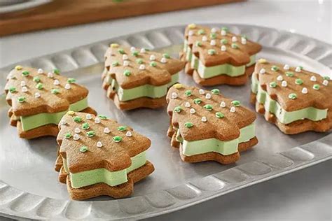 Shopping will truly be a pleasure if you read these helpful buying tips. Sugar Cookies with Royal Icing | A Toast To Our Traditions | Publix Christmas Recipes, Crafts ...