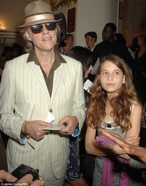 Michael Hutchence S Daughter Tiger Lily Moving To New York Daily