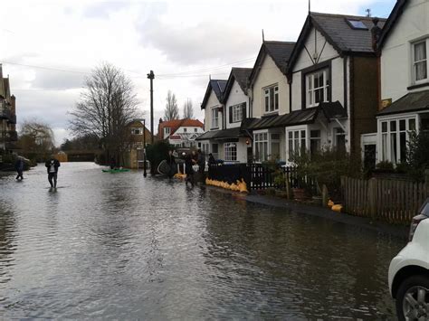 River Thames Severe Flood Warnings Surrey Live