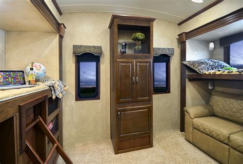 There are hundreds of different floorplans/layouts of motorhomes for sale. Lifestyle Luxury RV's Alfa Gold Bunkhouse Model Has it All ...