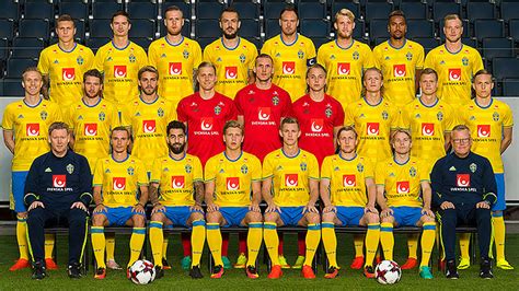 Sveriges herrlandslag i fotboll, blågult, med friends arena som nationalarena, representerar sverige i fotboll på herrsidan. Sveriges Landslag i Fotboll 2017