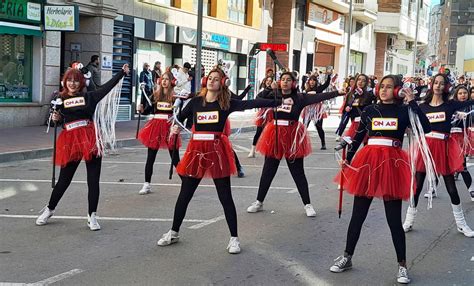 Fotos Multitudinario Desfile Juvenil Hoyes