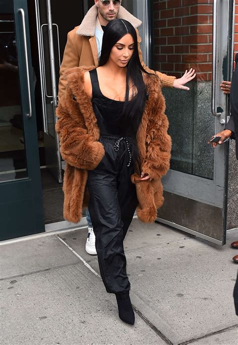 Kim Kardashian In Brown Fur Coat 11 Gotceleb