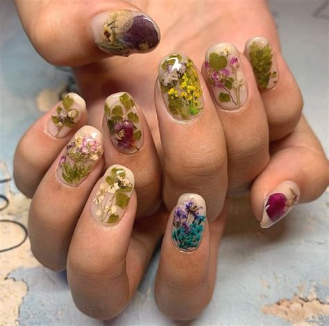 Glam Dried Flower Nail Designs For Spring The Glossychic