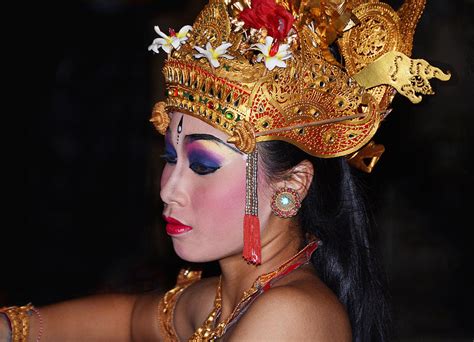 Balinese Dancer Peliatan Bali Photograph By Robert Van Es Pixels