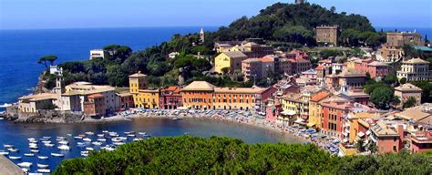 Appartamento situato nel centro storico,ristrutturato, con aria condizionata e riscaldamento autonomo. Agenzia Immobiliare Casa Serena - Sestri Levante