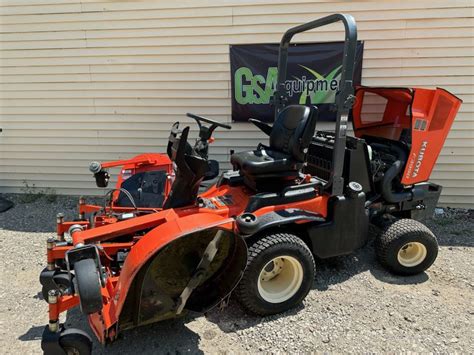 100 Kubota F3990 Front Mount Commercial Mower 4x4 39hp Diesel Low