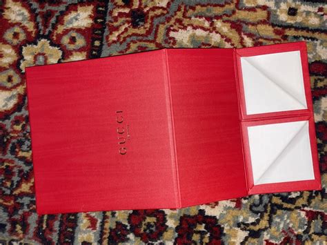 Authentic Gucci Beauty Red Magnetic T Box Square W8 X L8 X D3 75 New Ebay