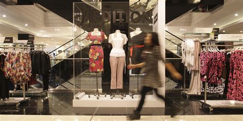 Debenhams Unveils Plus Size Mannequins To Better Represent British Shoppers Photos Huffpost