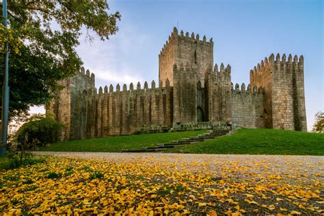 Horários, preços e bilhetes baratos online para todos os comboios de guimarães encontre o bilhete mais barato de comboio de guimarães para porto. Tour di Guimarães e Braga, Guimaraes