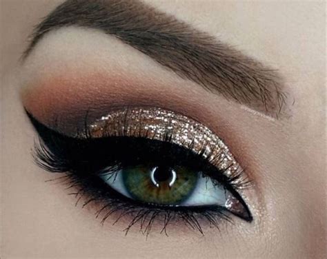 Modern Eye Makeup Ideas ~ Gold Glitter With Grey Smokey