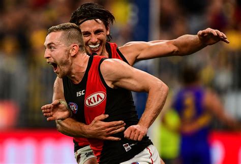 North melbourne (mrvl) essendon vs. Essendon Bombers vs North Melbourne Kangaroos: AFL live ...