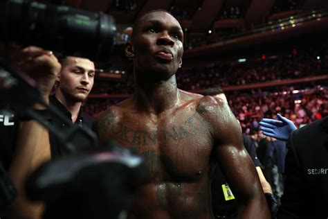 Ufc S Israel Adesanya Arrested At Nyc Airport Days After Loss Brobible