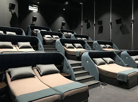 Кино во Швајцарија ги замени седиштата со кревети ФОТО Srekjamk