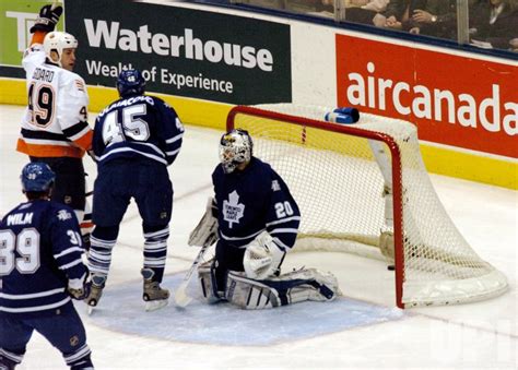 Photo Toronto Maple Leafs Vs New York Islanders Tor2005121907