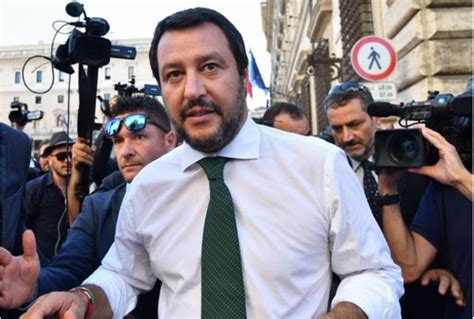 Salvini: il Governo non cadrà, rispetterò contratto per 5 anni