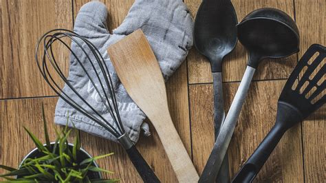 Top 10 Kitchen Tools Every Home Cook Needs