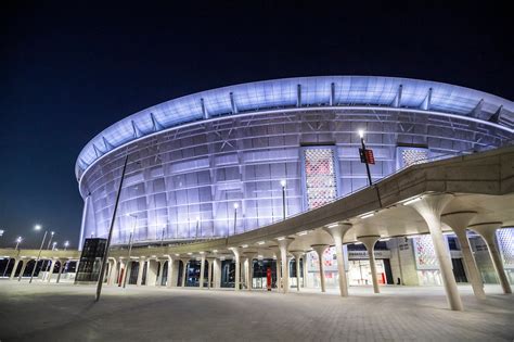 The stadium's construction started in 2017 and was finished before the end of 2019. Fantasztikusan néz ki a Puskás Aréna díszkivilágítása | Az ...