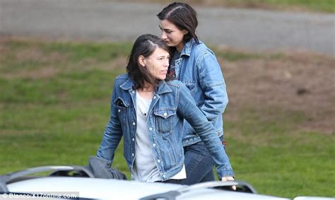 Argo Star Clea DuVall Shares A Lesbian Kiss With Female Friend During A Passionate Park