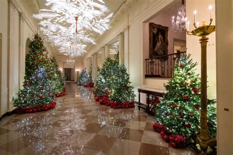 white house christmas tour 2018 white house christmas 2018 hgtv white house christmas