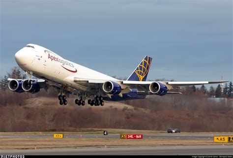 Atlas Air Celebrates The Final 747 Delivery With A Tribute To The Queen