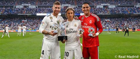 Real madrid wallpaper hd 2019. Modric, Ramos and Navas present their UEFA awards to the ...