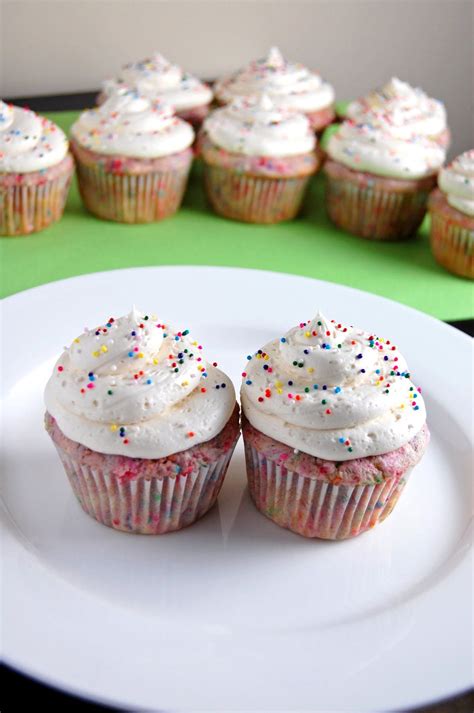 That makes them extra chocolatey! Dairy Free Cupcake Ideas / Delight Gluten Free Magazine | Recipes - Sweet Vanilla Cupcakes ...