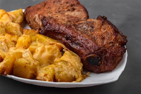 Fenchel putzen und in streifen schneiden. Schweinelende mit Blauschimmelkäse: köstlich! - Besser Gesund Leben