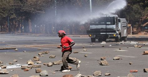 Zimbabwean Police Fire Tear Gas To Disperse Demonstrators Africanews