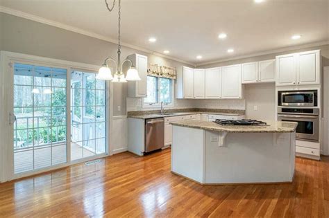 Building, installing, or choosing cabinets, however, can be challenging. How To Install Kitchen Cabinets Yourself?