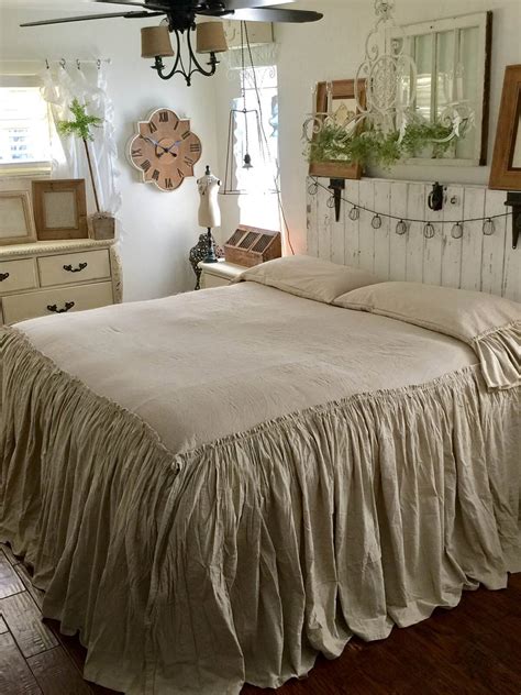 14 Best Rustic Chic Bedroom Decor And Design Ideas For 2024